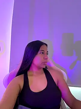 aly nicols online show from October 2025 10:22:02 PM