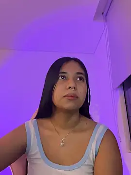 aly nicols online show from December 2025 06:11:01 AM