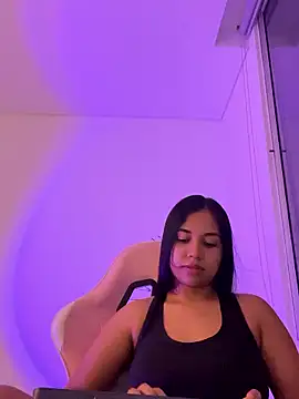 aly nicols online show from January 2026 02:46:02 AM