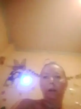 Snapshot of Mairi702 chatting on November 2025 12:15:01 PM Mairi702 online show from November 2025 12:15:01 PM