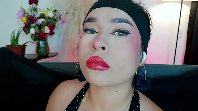 mia roux1 online show from March 2026 11:55:02 PM