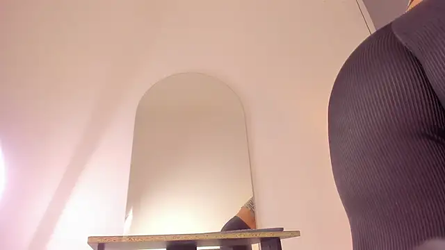 Snapshot of Miss_ambrer_ chatting on June 2026 04:13:02 AM Miss ambrer online show from June 2026 04:13:02 AM