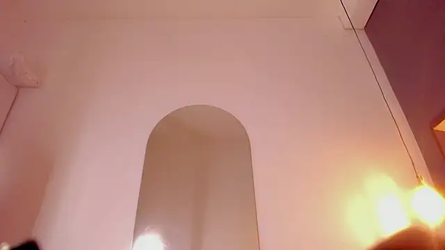 Snapshot of Miss_ambrer_ chatting on July 2026 06:47:02 AM Miss ambrer online show from July 2026 06:47:02 AM