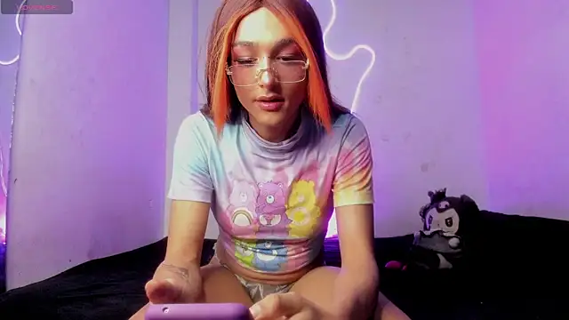 Mika  velvet online show from November 2025 09:03:02 PM