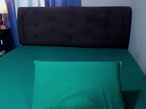 Snapshot of amalia92 chatting on November 2025 05:43:01 AM amalia92 online show from November 2025 05:43:01 AM