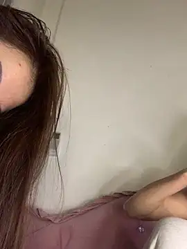 Snapshot of helo-kitty chatting on February 2026 02:20:02 PM helo-kitty online show from February 2026 02:20:02 PM