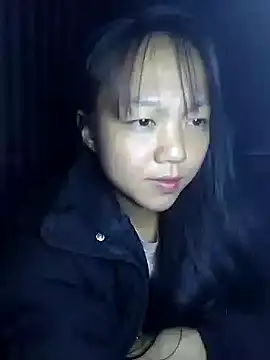 Quynhsumon online show from November 2025 02:50:01 PM