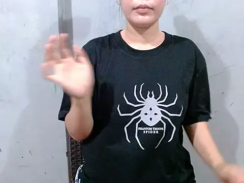 Snapshot of Skinny_Jean18xxx chatting on July 2026 10:32:02 AM Skinny Jean18xxx online show from July 2026 10:32:02 AM