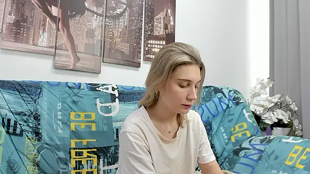 Tenderly Sophie online show from March 2026 01:31:02 AM