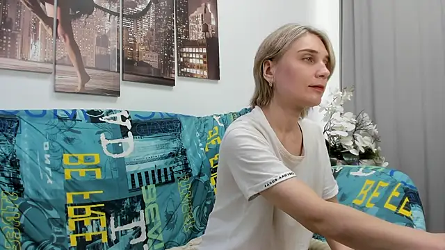 Tenderly Sophie online show from June 2026 01:21:02 AM