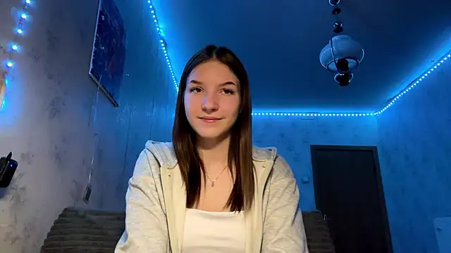 Beauty miIa online show from October 2025 03:13:02 PM