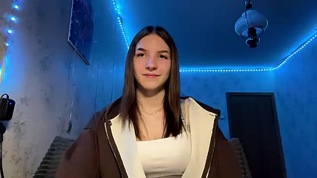 Beauty miIa online show from November 2025 05:13:01 PM