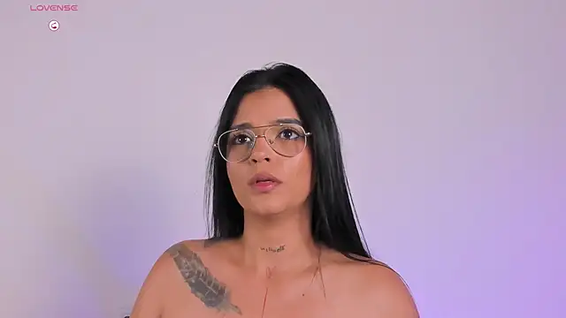 Snapshot of Sophie_Duarte chatting on May 2026 02:29:02 AM Sophie Duarte online show from May 2026 02:29:02 AM