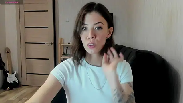 twinkle rosie online show from November 2025 09:09:02 AM