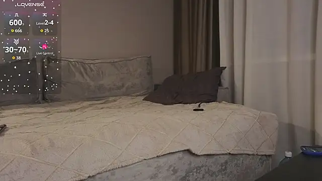 Snapshot of Kate_James chatting on November 2025 01:28:02 AM Kate James online show from November 2025 01:28:02 AM