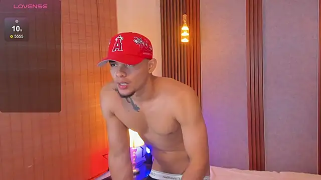 Snapshot of Arthur_Louis chatting on October 2025 01:23:02 PM Arthur Louis online show from October 2025 01:23:02 PM