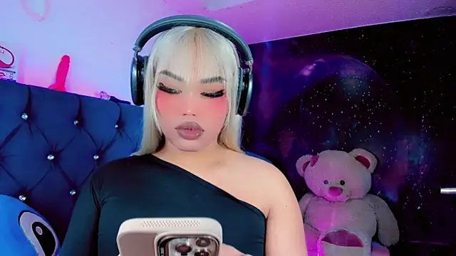 Snapshot of Alannys_xHotx chatting on February 2026 11:38:01 PM Alannys xHotx online show from February 2026 11:38:01 PM