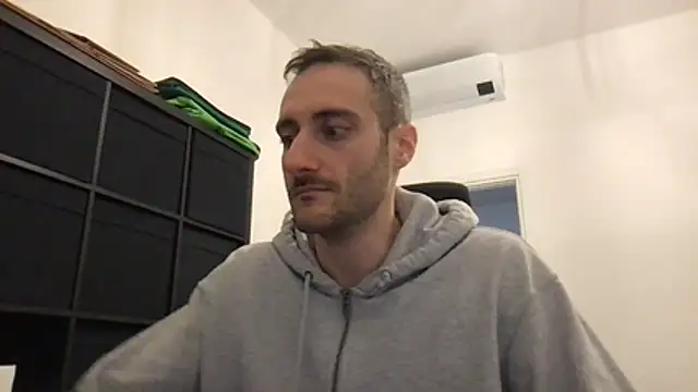 LukaShyGuy online show from February 2026 09:41:01 PM