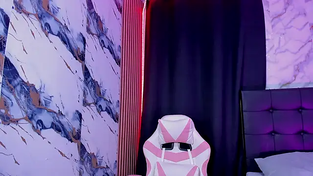 Scarlet DLuce online show from February 2026 09:04:02 AM