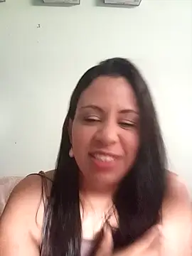 LeilaTaylor online show from November 2025 01:29:02 PM