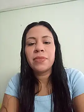 LeilaTaylor online show from December 2025 02:33:01 PM