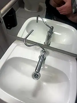 Snapshot of Cannavaro5 chatting on October 2025 03:34:02 PM Cannavaro5 online show from October 2025 03:34:02 PM