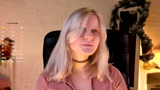 ShineJoan online show from December 2025 09:34:02 PM