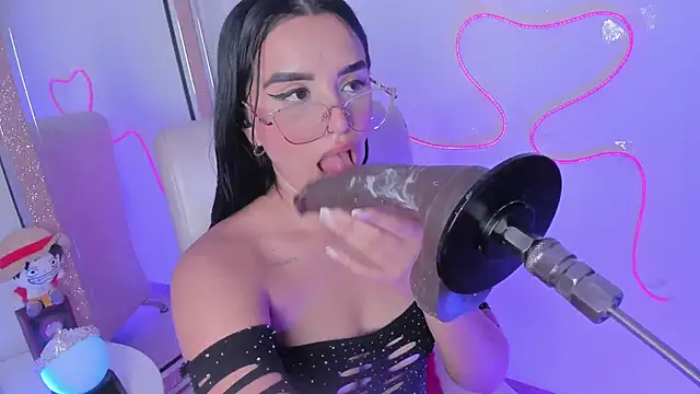 laana foxx online show from March 2026 01:12:02 AM