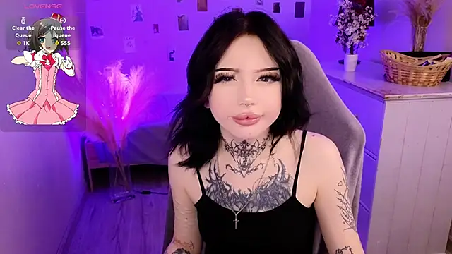 Snapshot of Emma_Kirks chatting on June 2026 12:52:02 PM Emma Kirks online show from June 2026 12:52:02 PM