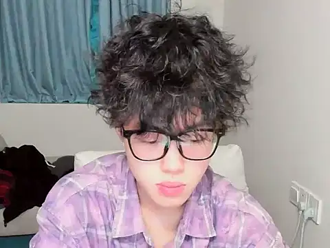 L1kuto online show from November 2025 10:27:01 AM