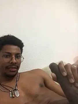 Albert Madrid online show from December 2025 08:27:01 PM