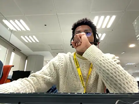 Albert Madrid online show from January 2026 11:04:01 AM