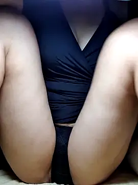 YennyeLa online show from October 2025 12:26:01 AM