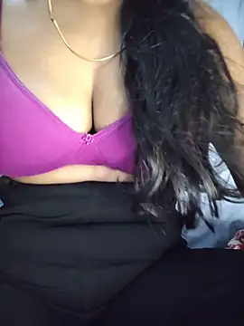 Ezabelljohn online show from May 2026 01:13:01 AM