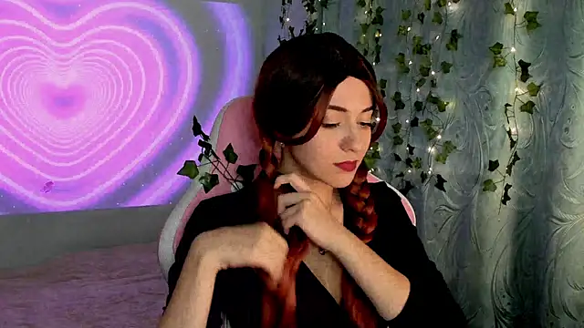 Snapshot of Phantomix chatting on October 2025 01:48:02 PM Phantomix online show from October 2025 01:48:02 PM