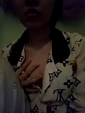 Snapshot of LylyCii69 chatting on October 2025 09:35:02 AM LylyCii69 online show from October 2025 09:35:02 AM