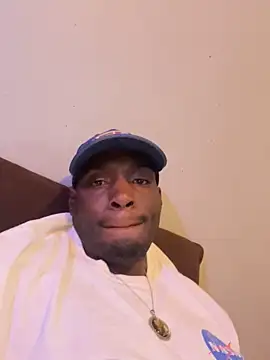 DiabloDicc74 online show from October 2025 06:02:01 PM