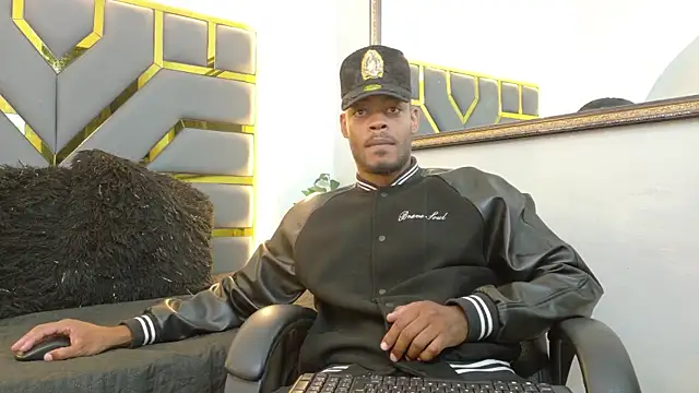 Snapshot of Neytanmalcon chatting on November 2025 09:03:01 PM Neytanmalcon online show from November 2025 09:03:01 PM