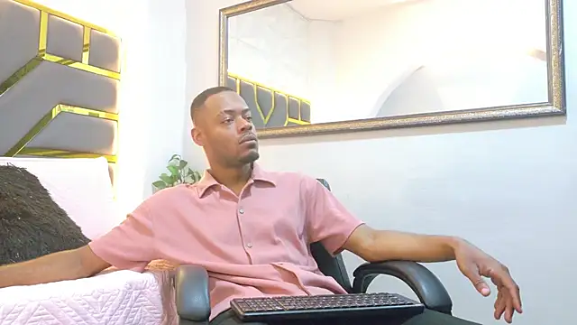 Snapshot of Neytanmalcon chatting on November 2025 08:40:02 PM Neytanmalcon online show from November 2025 08:40:02 PM