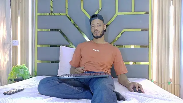 Snapshot of Neytanmalcon chatting on March 2026 06:03:01 PM Neytanmalcon online show from March 2026 06:03:01 PM