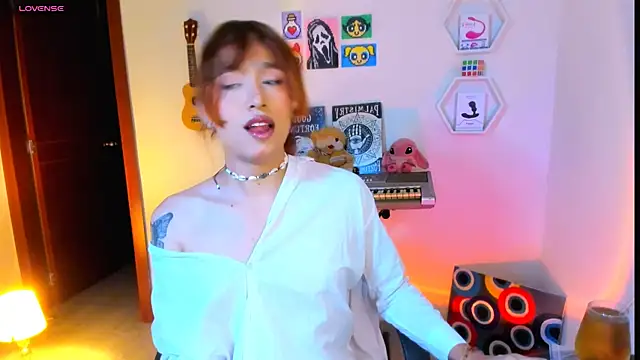 AdelineEsposito online show from March 2026 02:26:01 AM