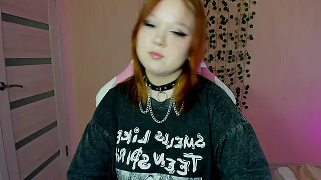 Lovly Vixen online show from October 2025 08:33:02 AM