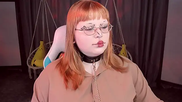 Snapshot of LottieReed chatting on March 2026 05:30:01 PM LottieReed online show from March 2026 05:30:01 PM