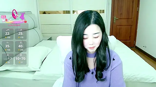 Xiaodie-baby online show from November 2025 01:56:02 PM