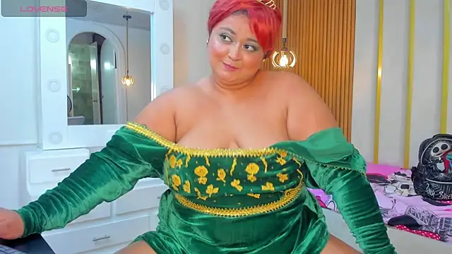 Hanna curvy  online show from October 2025 11:58:01 AM