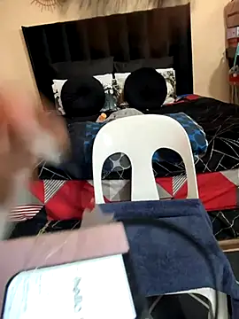 Nicole bash online show from November 2025 09:24:01 AM