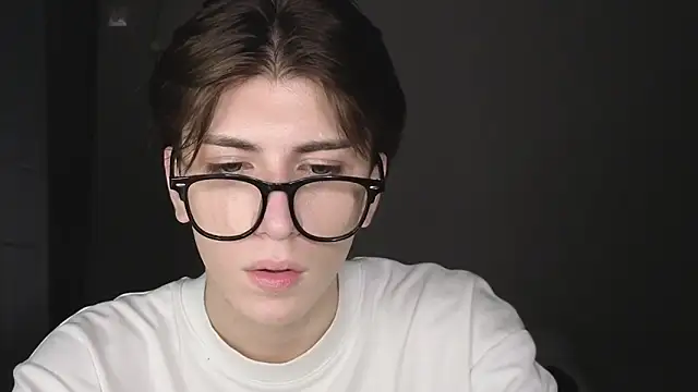 Oliver star boy  online show from October 2025 08:37:02 PM