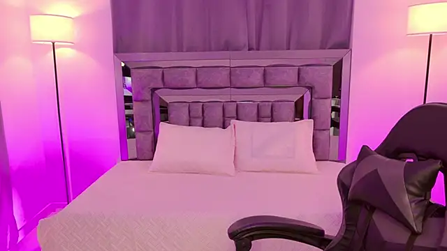 Bella Clark2 online show from October 2025 02:45:02 AM