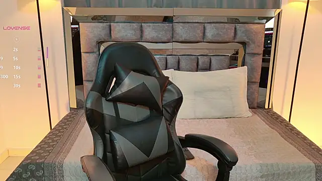 Bella Clark2 online show from January 2026 02:32:01 PM