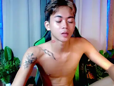 AsianCuteGuy21 online show from November 2025 08:30:02 PM